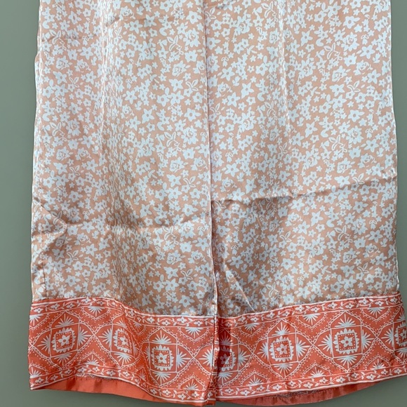 🆑 [4/$20] Satin George Pink Floral PJ printed pants - Picture 3 of 5